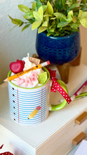Load image into Gallery viewer, 📚✏️BACK TO SCHOOL 📚✏️CANDLE🌟