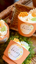 Load image into Gallery viewer, ✨DAISY AND HONEY ✨CANDLES✨
