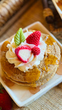 Load image into Gallery viewer, ✨STRAWBERRY PANCAKE ✨candle
