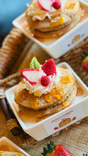 Load image into Gallery viewer, ✨STRAWBERRY PANCAKE ✨candle
