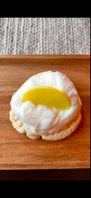 Load image into Gallery viewer, 🌟LEMON AND CREAM COOKIE 🌟
