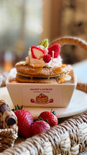 Load image into Gallery viewer, ✨STRAWBERRY PANCAKE ✨candle
